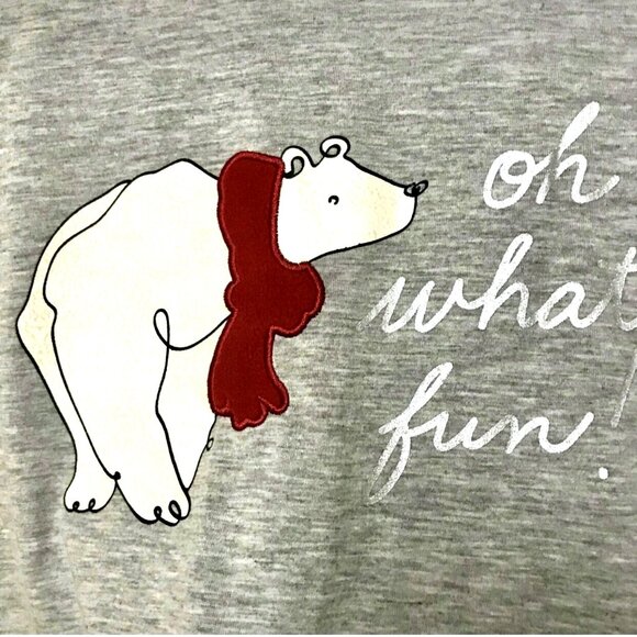 ED Ellen Degeneres Gray LS Tee With Polar Bear Holiday Graphic Size M - Picture 2 of 4